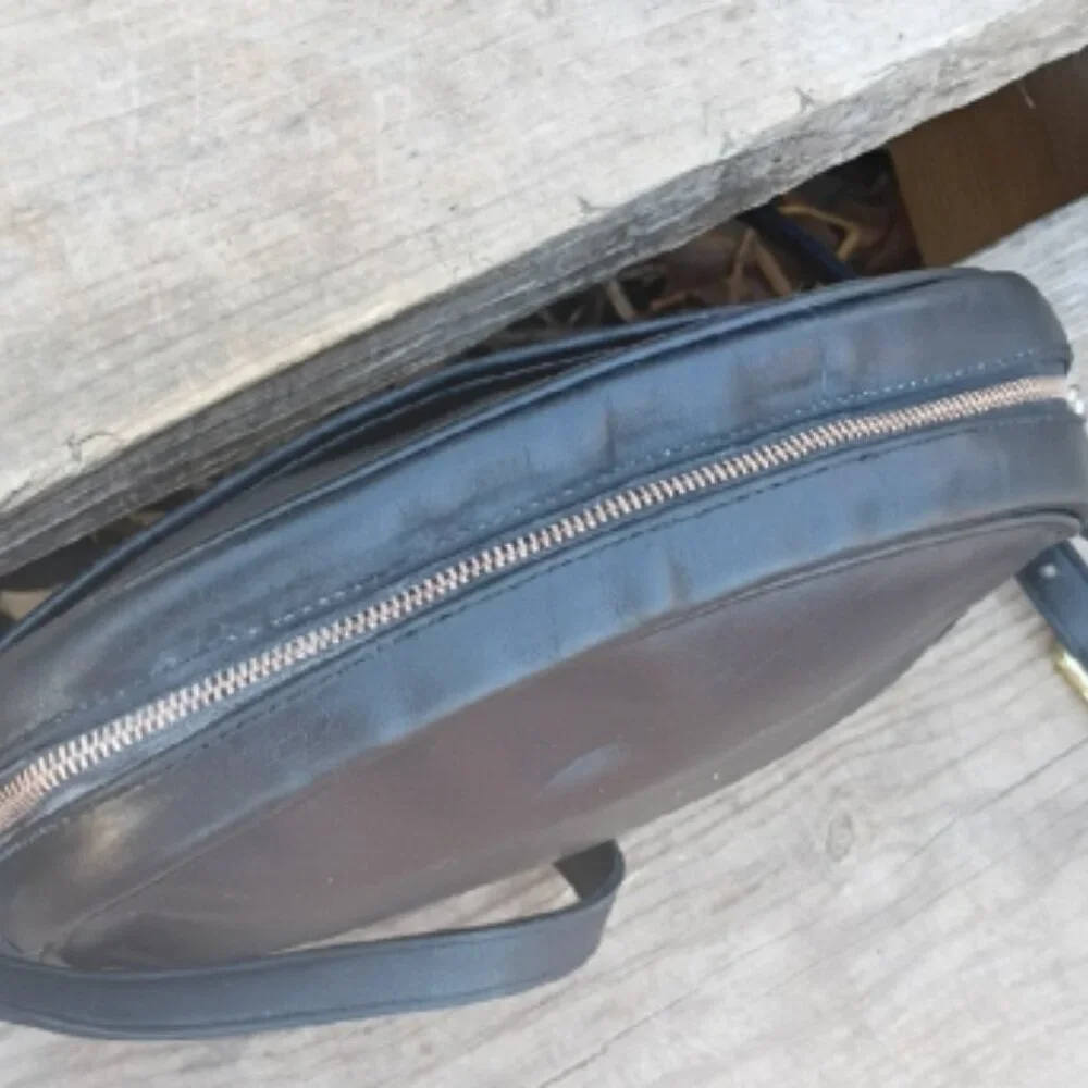 80s Vintage Coach Classic Black Leather Crossbody Bag -  0479-021 Half Moon Rare - Picture 10 of 13